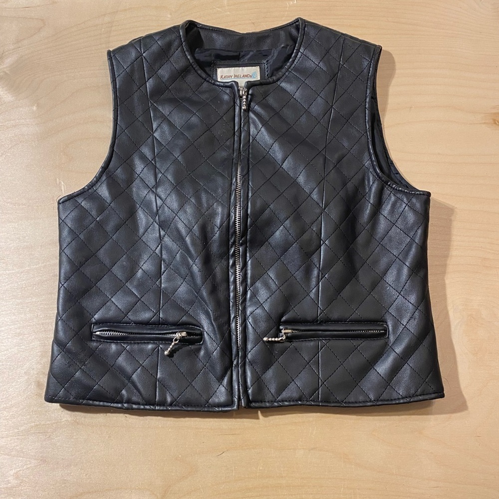 Kathy Ireland Black Quilted Faux Leather Vest Medium (LP)